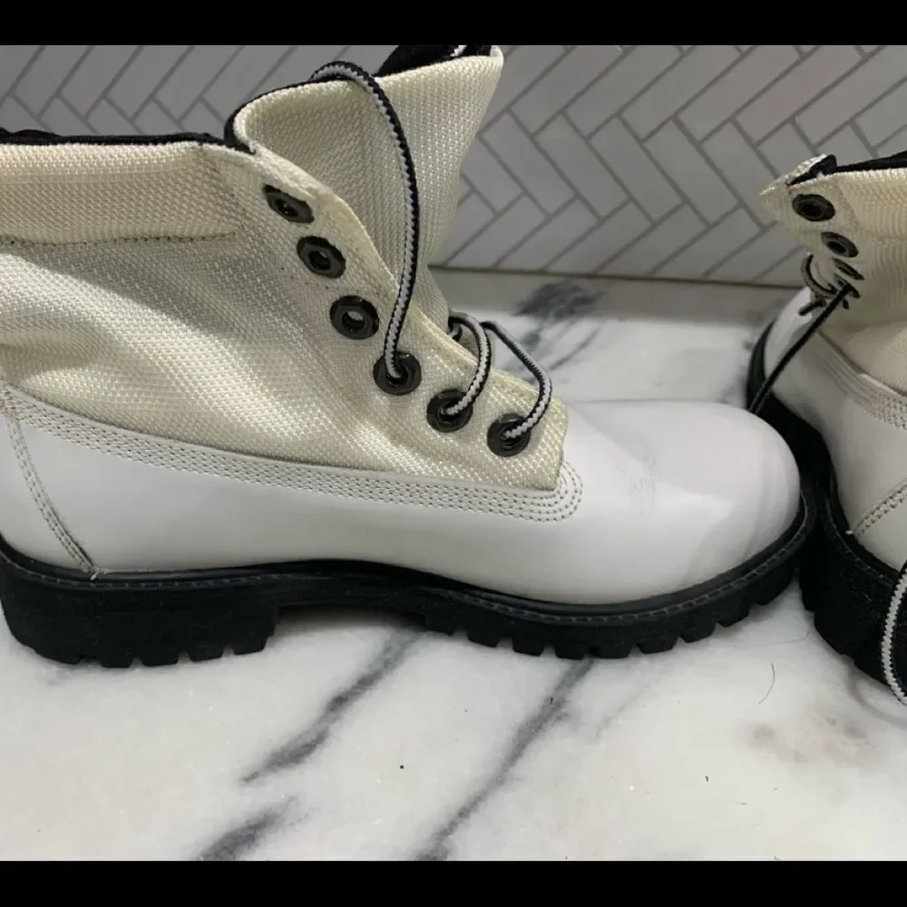 Timberland leather white boots rollout top sz 5. Beautiful condition - Picture 6 of 9